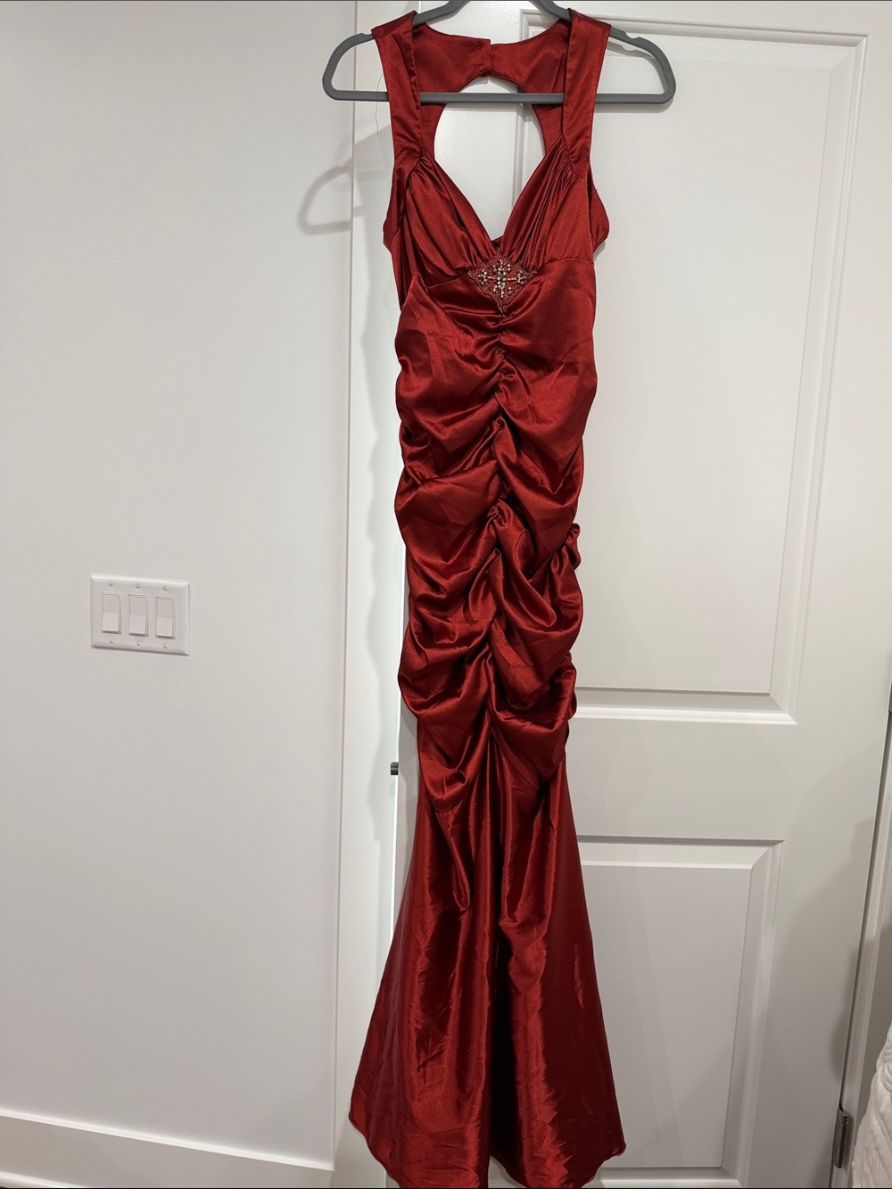 Elegant Red Ruched Evening Gown
